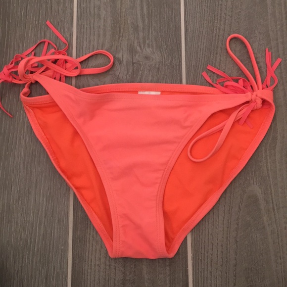 bathing suit top - Picture 2 of 4